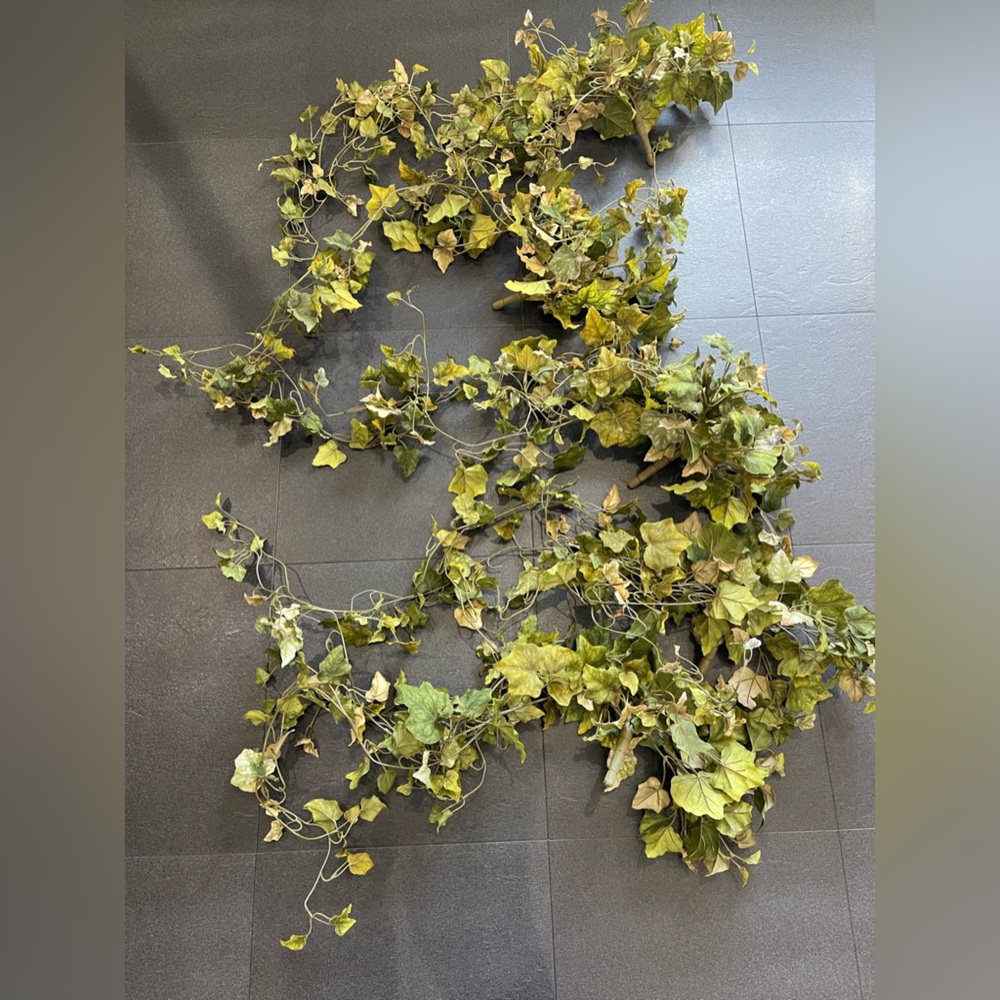 5 artificial green vines